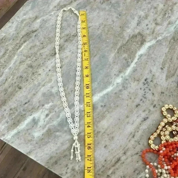 Vintage Pearl Beaded necklace. Beautiful beaded design. White - Picture 4 of 4